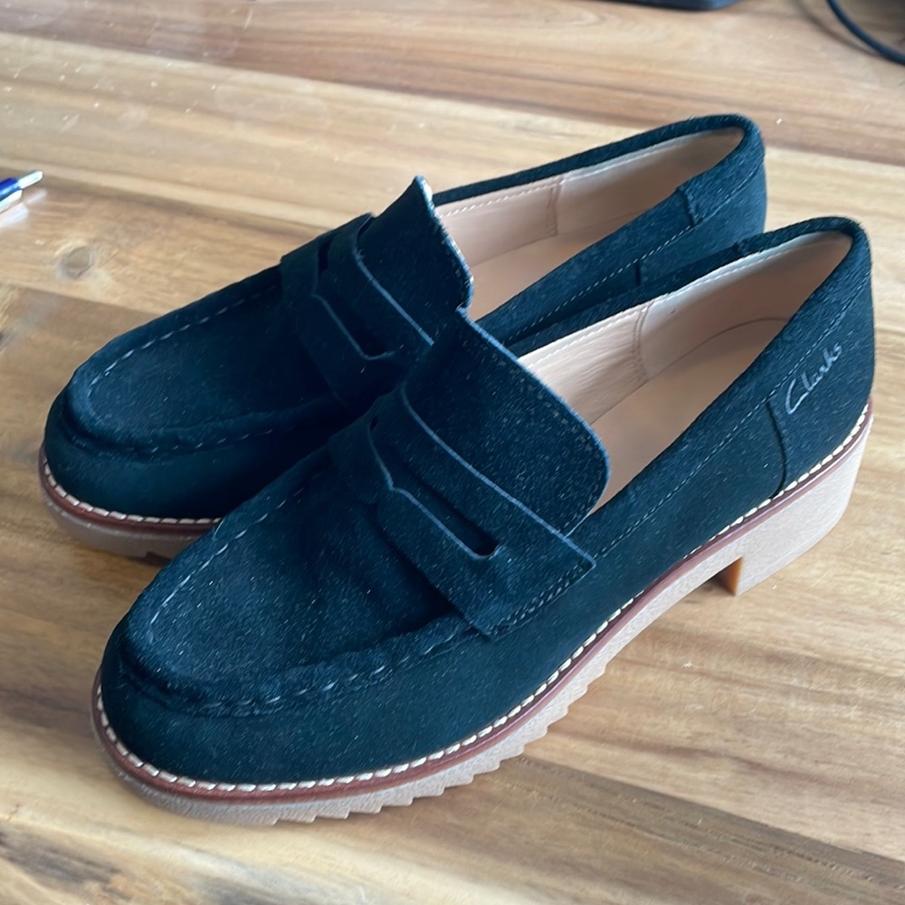 Black suede chunky loafers size 9 EUC Clarks